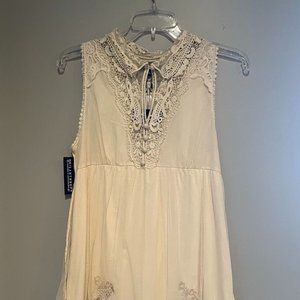 Ryu midi lace dress